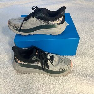 Hoka Harbor Mist/Spruce Shoes with Breathable Mesh SIZE 8